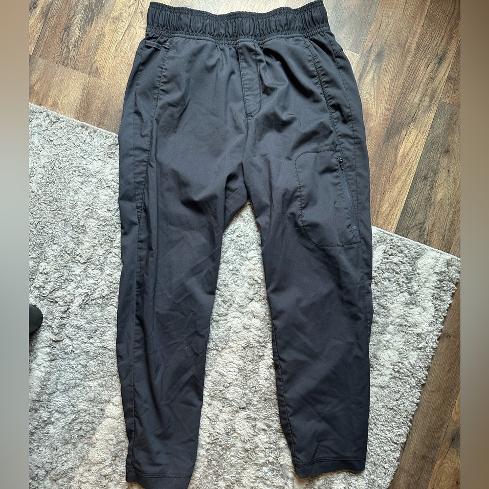 Men’s scrub joggers